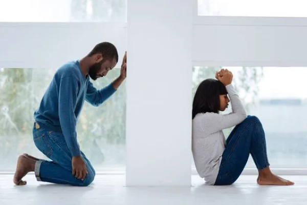 Chồng phản bội vợ: Xử lý và hồi phục mối quan hệ tan vỡ